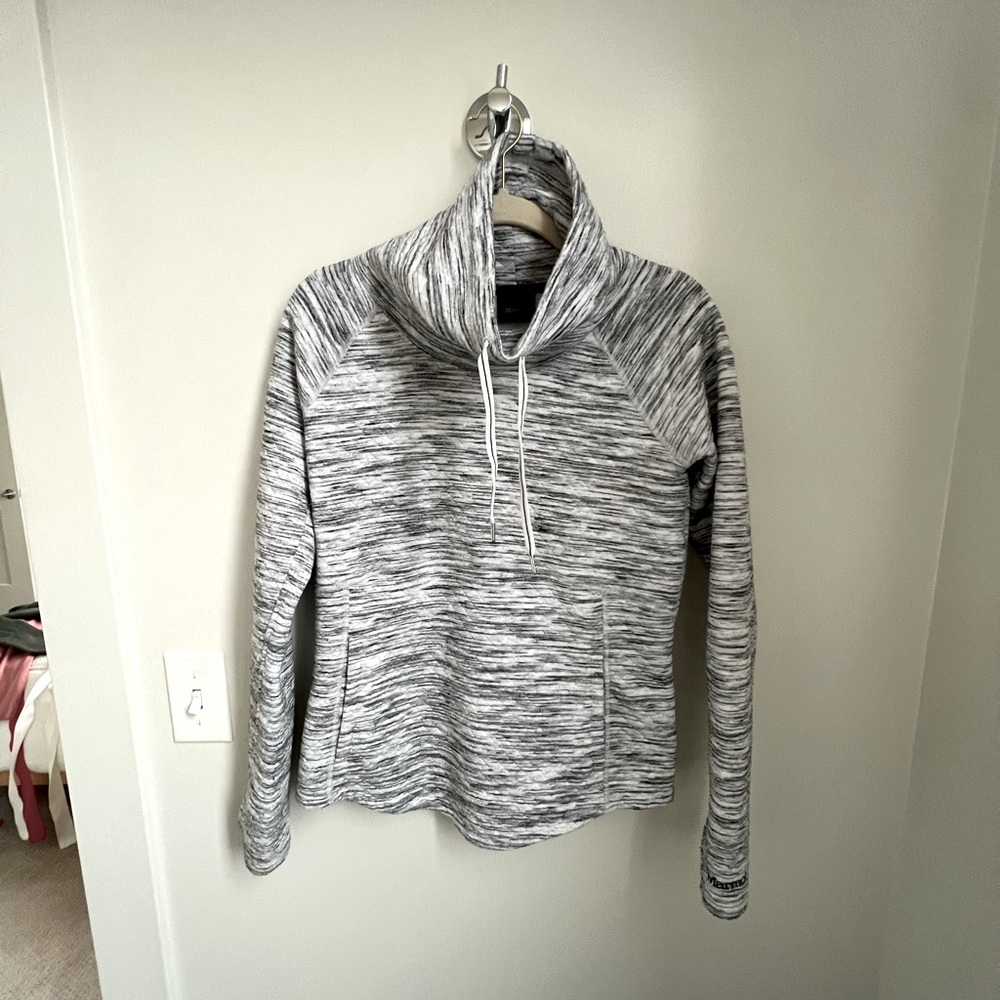 EUC Marmot funnel neck sweatshirt size XS